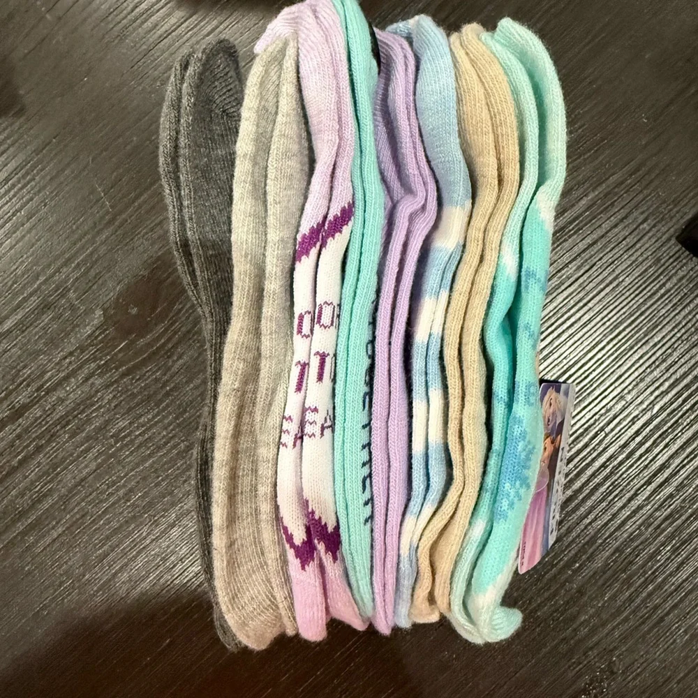 NWT Size Small Disney Frozen Ankle Socks 8 pairs